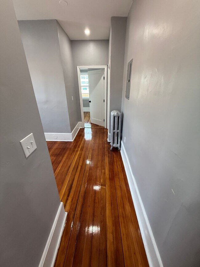 Building Photo - 2mil