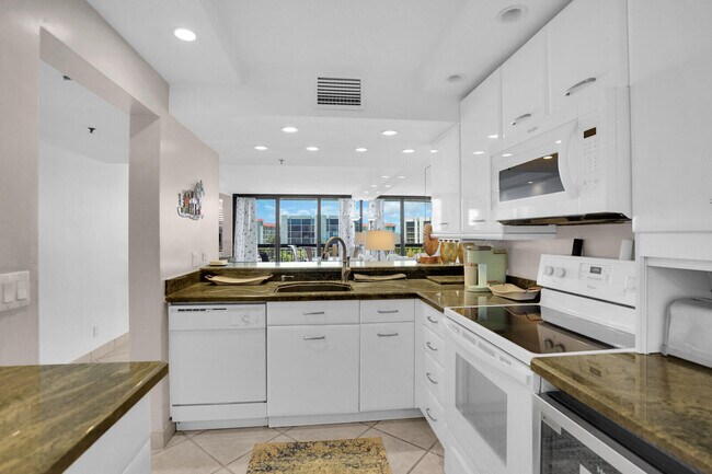 Building Photo - 2687 N Ocean Blvd