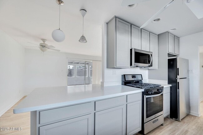 Building Photo - 4521 N 75th Pl