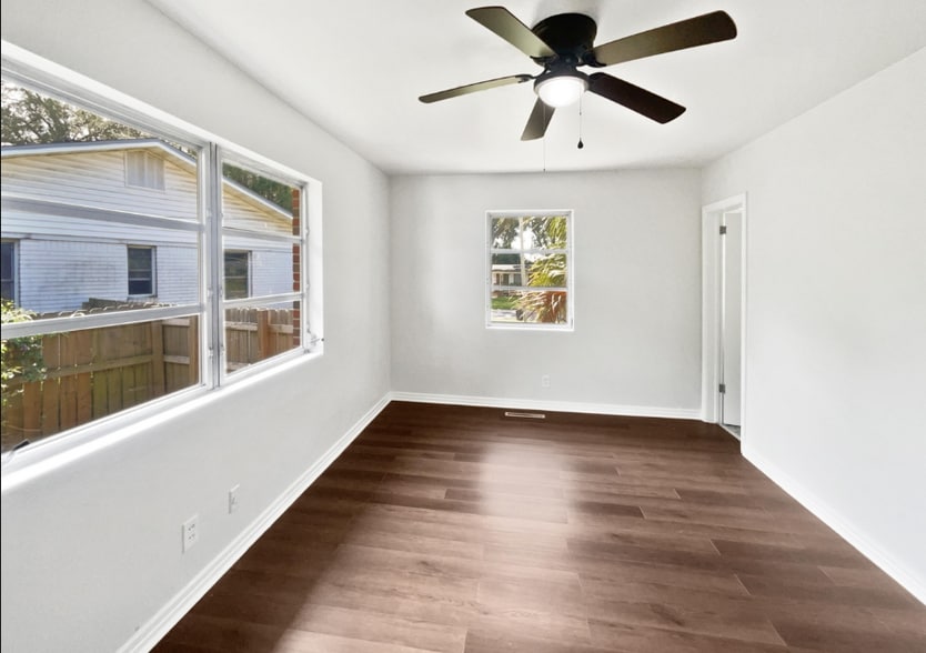 Building Photo - 8308 Manavista St