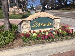 Building Photo - Minutes to the beach - Del Mar Villas -  available now