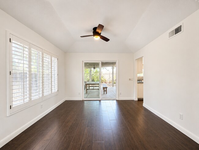 Building Photo - Beautifully updated and upgraded Chardonnay Hills house for rent