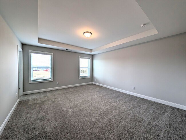 Building Photo - 722 Putney Hl Rd