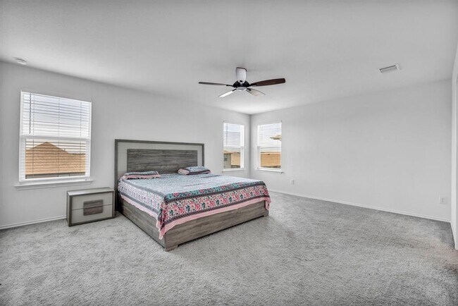 Building Photo - 232 Bougainvillea Lp