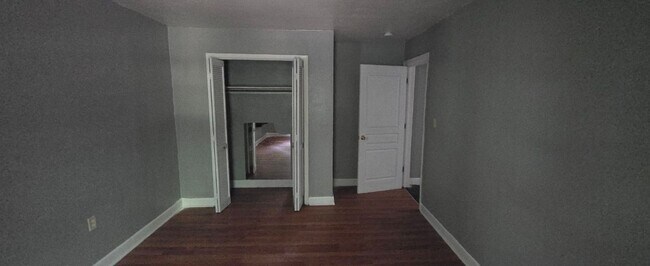 Building Photo - 2028 Thomas Ave
