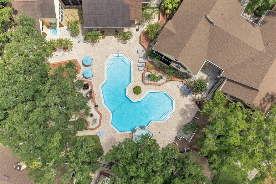 Building Photo - 8630 Mallard Reserve Dr