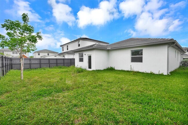 Building Photo - 12735 SW 211th St