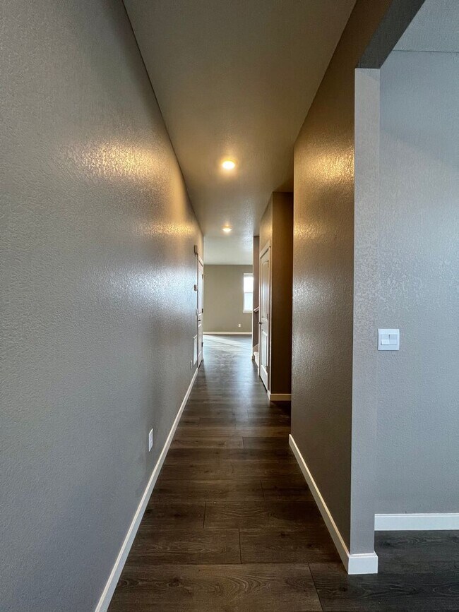 Building Photo - Gorgeous 4 Bed, 2.5 Bath New-Build in Bert...