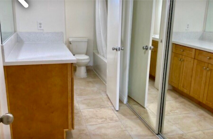 Building Photo - 3117 Bagley Ave