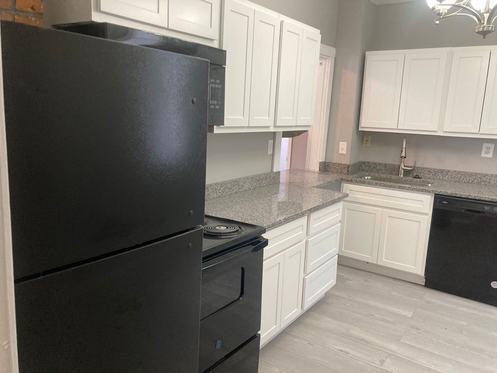 Building Photo - 1291 Purcell Ave