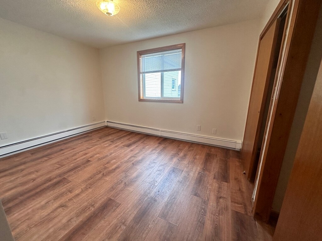 Building Photo - 253 Elm St