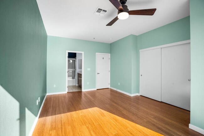 Building Photo - Townhome with EV Ready Garage!