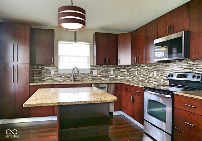 Building Photo - 11504 Grassy Ct