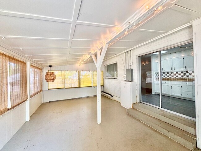 Building Photo - FREE AUGUST RENT!! - Harris Park Brick Ranch