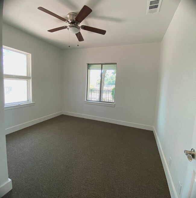 Building Photo - 500 Capitol Dr