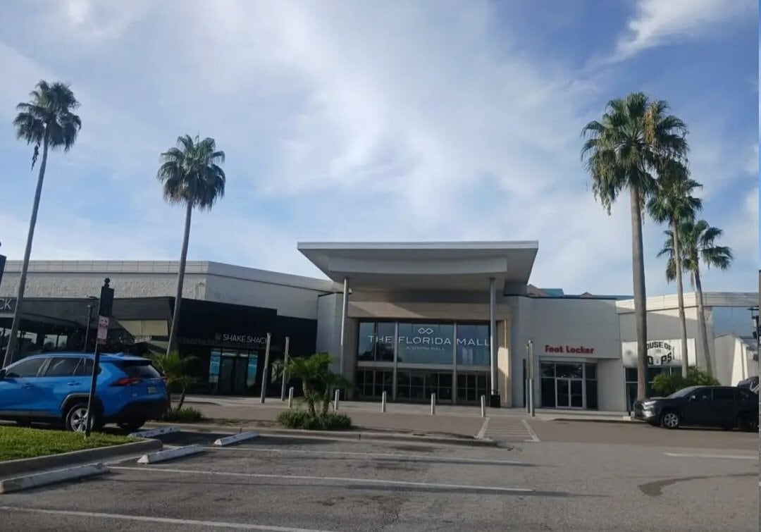 Building Photo - 8421 S Orange Blossom Trl