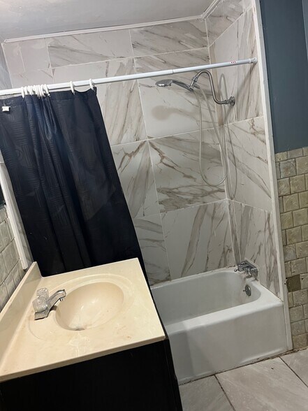 Building Photo - 1917 N 8th St