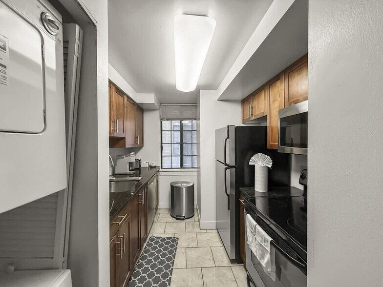 Building Photo - 111-23 N 15th St