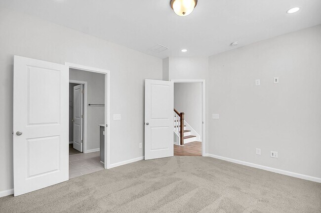 Building Photo - 482 Green Fern Dr