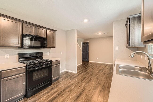 Building Photo - 1352 Winding Willow Dr