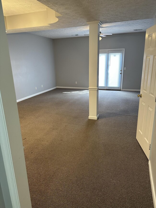 Building Photo - 2003 River Ridge Rd