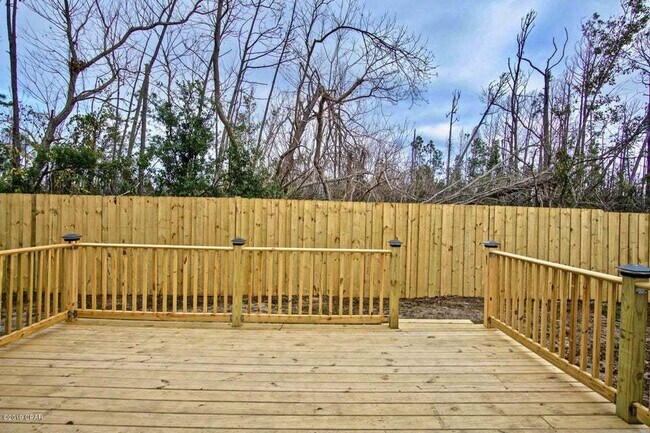 Building Photo - Charming 4-Bedroom Home in Panama City with 2 Full Bathrooms and 1325 Sq Ft."