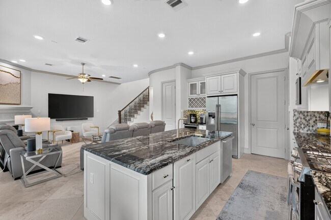 Building Photo - 226 Skybranch Ct