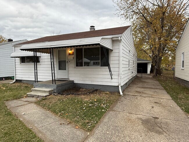 Primary Photo - 13155 Sidonie Ave