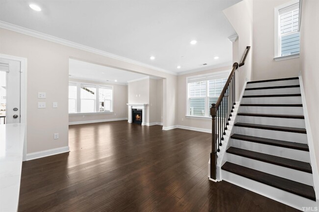 Building Photo - 2917 Early Planting Ave