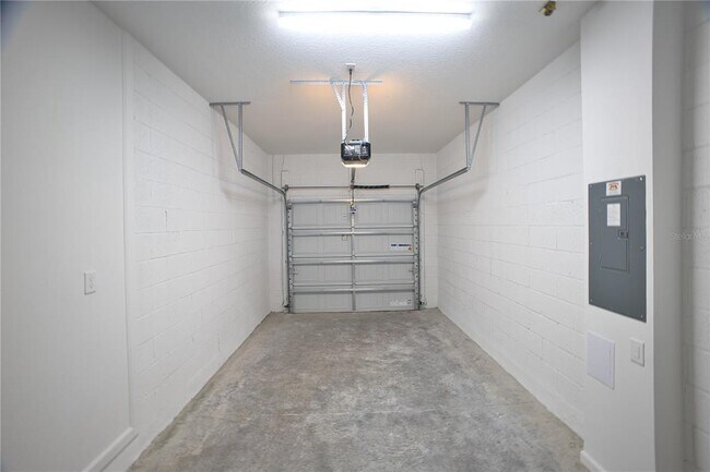 Building Photo - 14824 Outfitter St