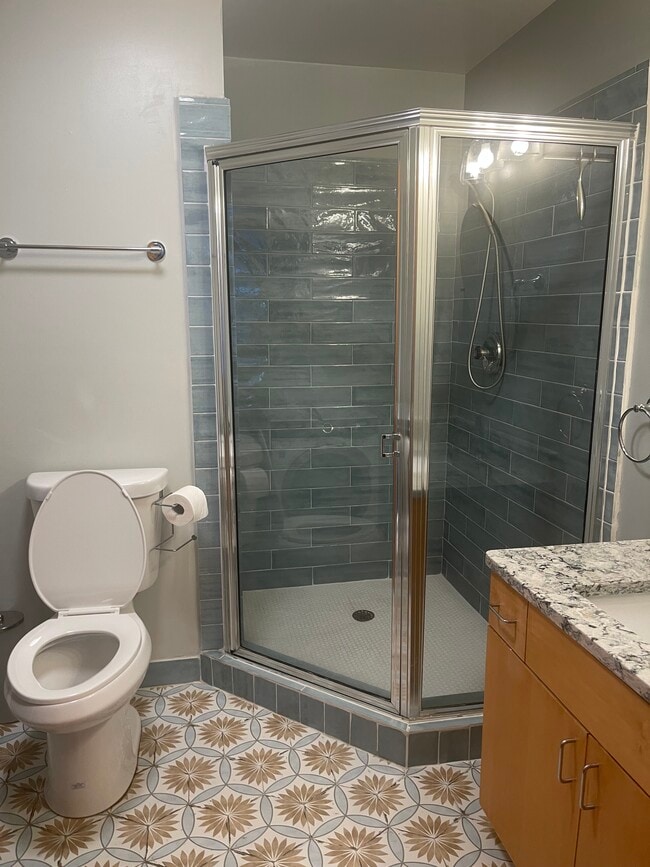 Building Photo - 230 W Tazewell St