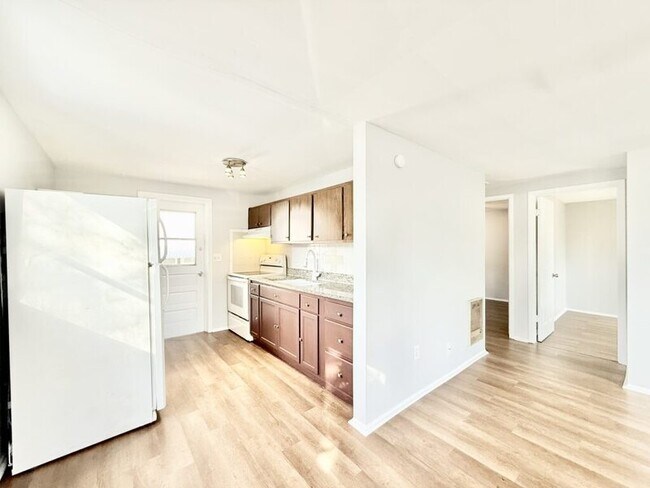 Building Photo - 2611 41st Ave N