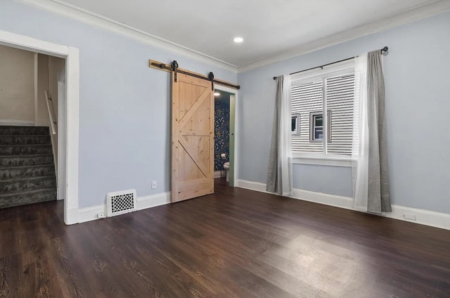 Building Photo - 1509 Kenosha SFH