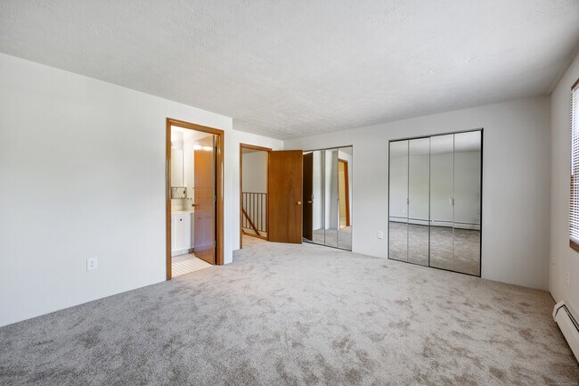 Building Photo - 64 Nutmeg Dr