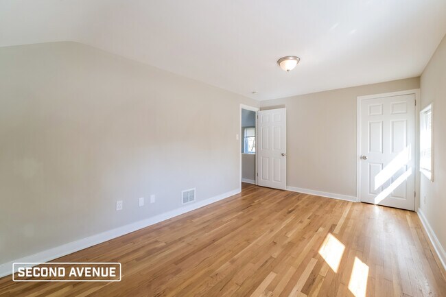 Building Photo - 512 Veronica Dr