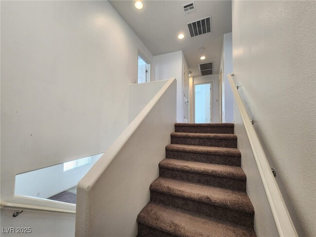 Building Photo - 5812 Beluga Bay St