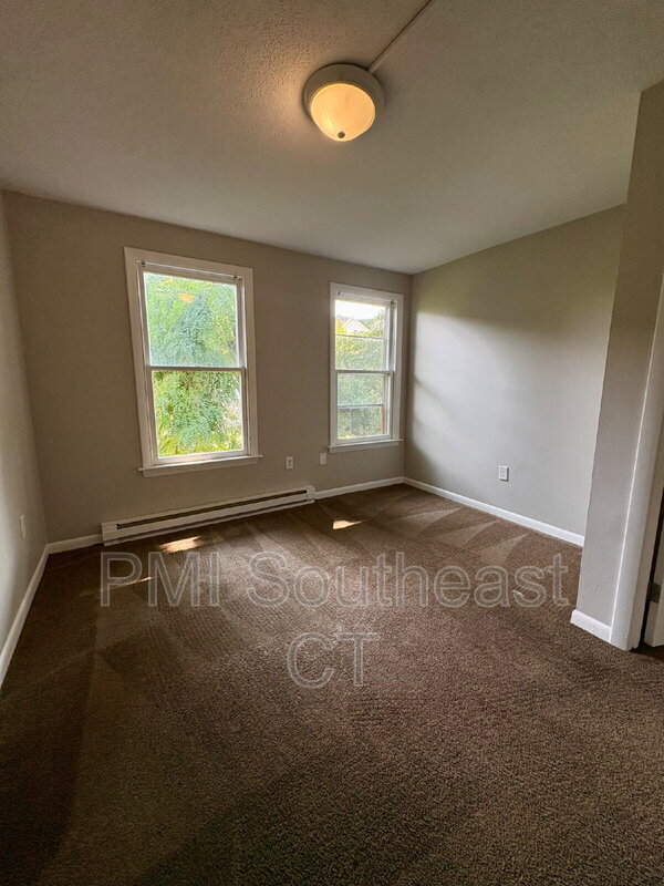 Building Photo - 54 Hempstead St