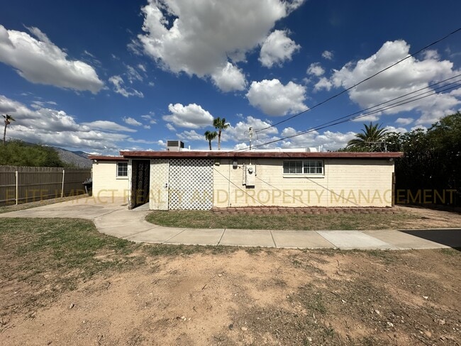Building Photo - 4049 N Ray Pl