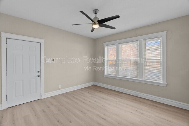 Building Photo - 4102 California Ave