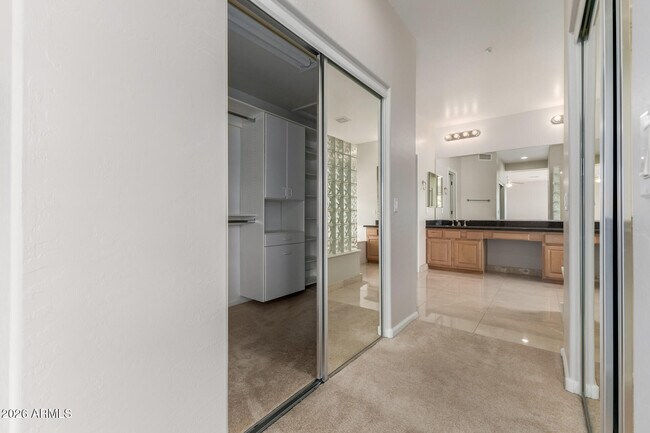 Building Photo - 10872 E Raintree Dr