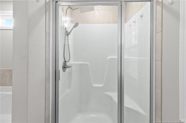 Building Photo - 101 E 6th Ave