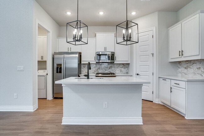 Building Photo - 4817 Seadrift Dr