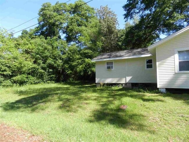 Building Photo - 3416 Laura St