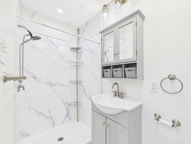 Building Photo - 1410 Greenville Ave