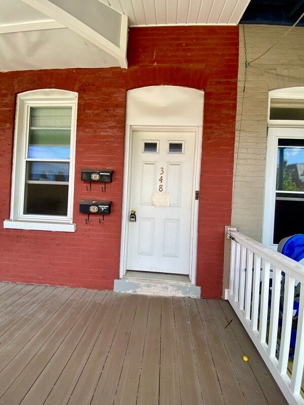 Primary Photo - 348 E New St