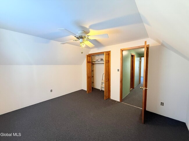 Building Photo - 304 S Main St