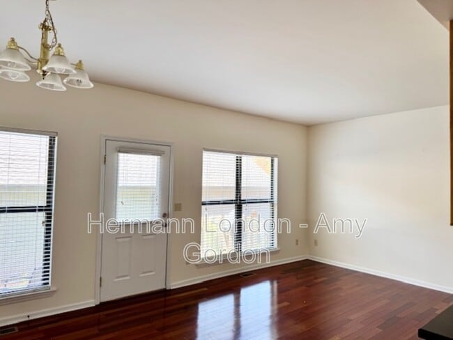 Building Photo - 4159 McPherson Ave