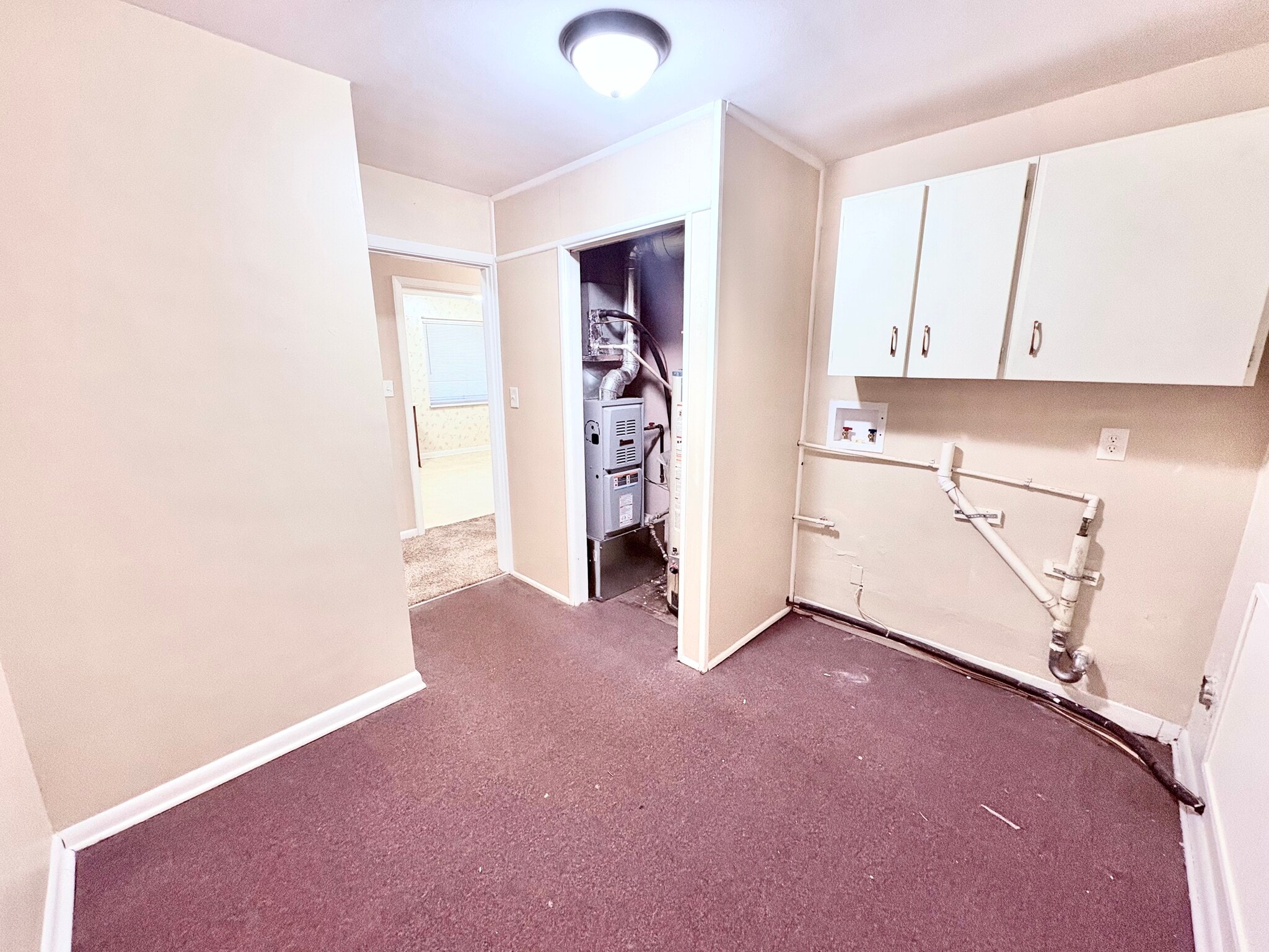 Laundry room - 3129 Hassler St