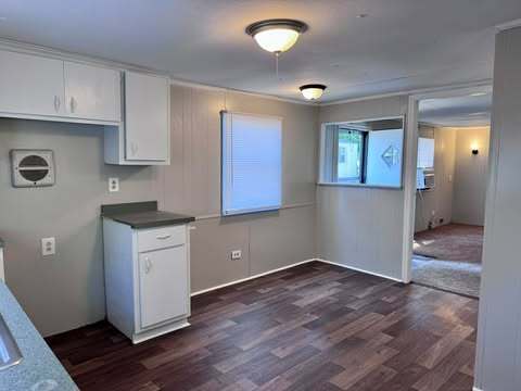 Building Photo - Bentwood Mobile Home Park