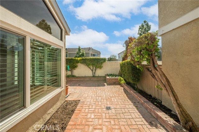 Building Photo - 337 Deerfield Ave